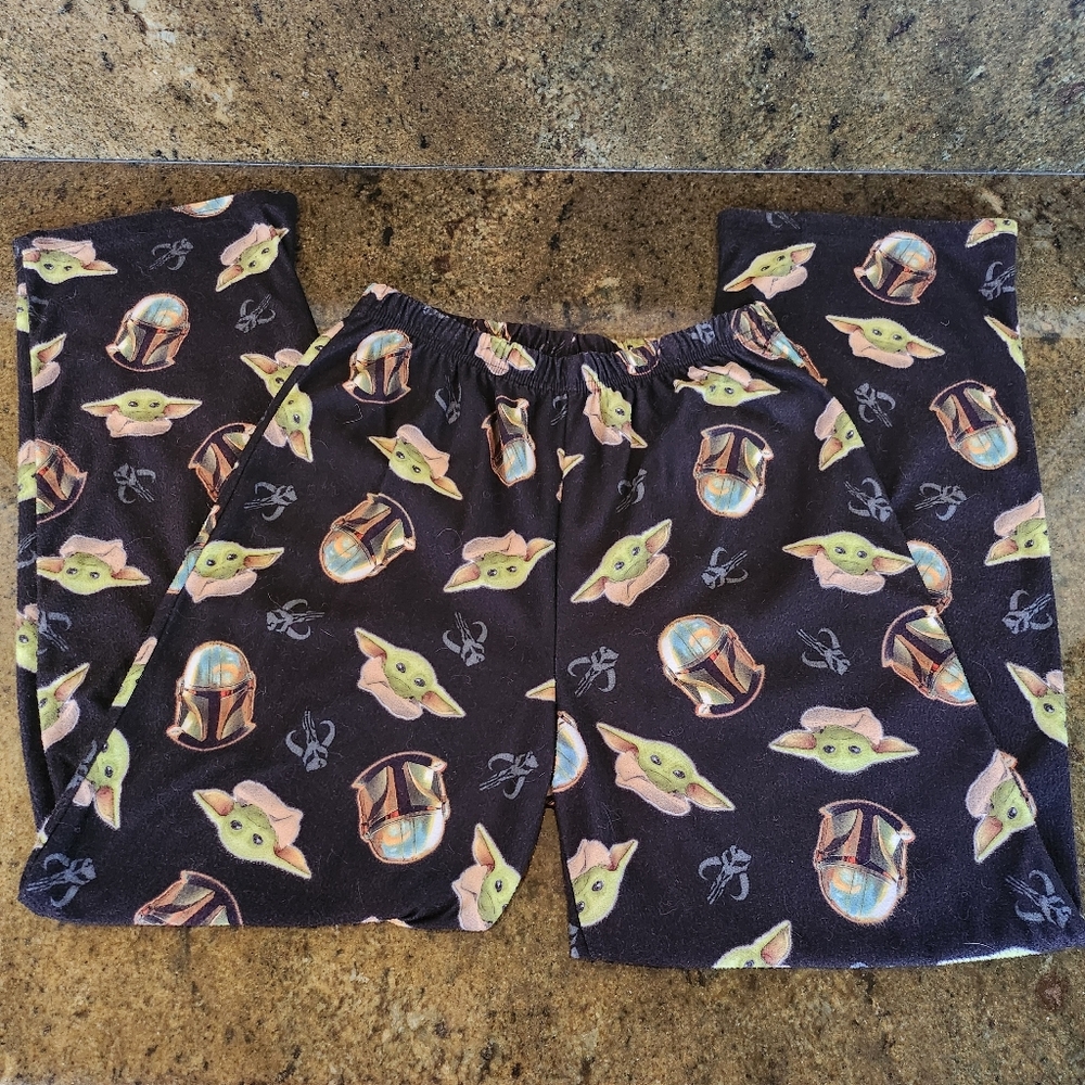 Yoda The Child Mandalorian Kids Pajama Set with Socks (10-12) - Green & Black - Picture 3 of 5